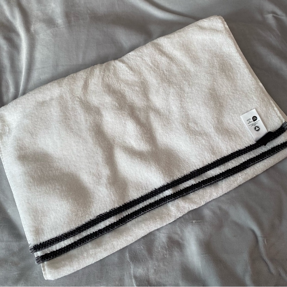 CB2 Neela organic cotton bath runner white with black trim